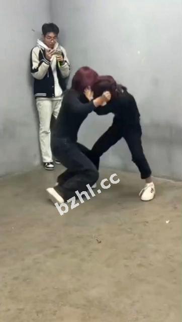 5b8d5112019b46ecbbb3005fac409c19.jpg