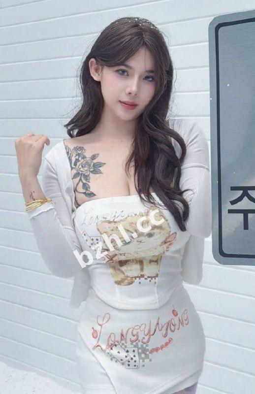 抖音顶级反差符文御姐 被金主调教啪啪视频流出 妥妥的极品肉便器